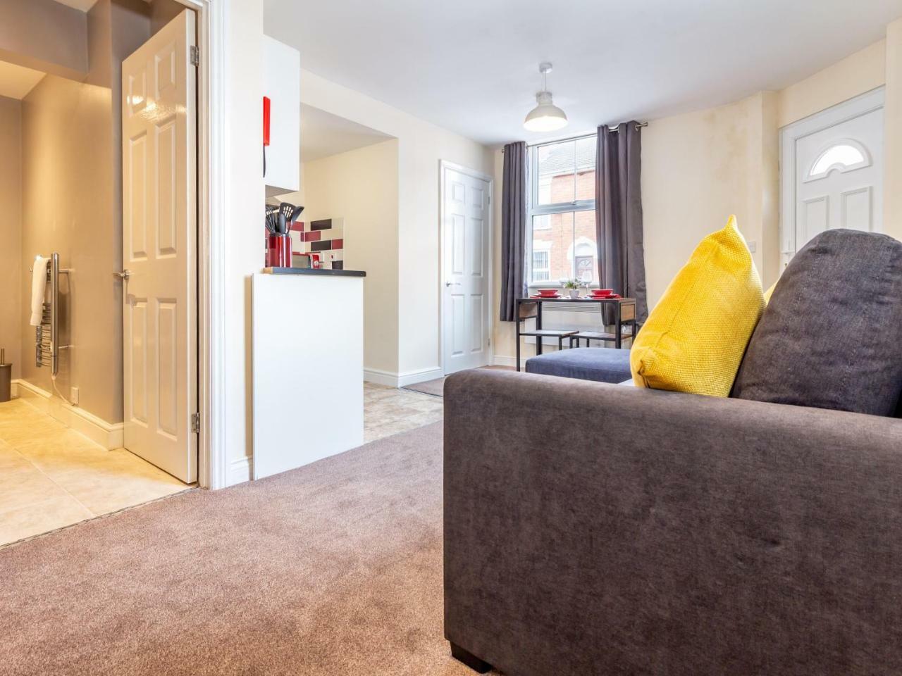 Northfield Street, Worcester City Centre - Guest Homes Dış mekan fotoğraf