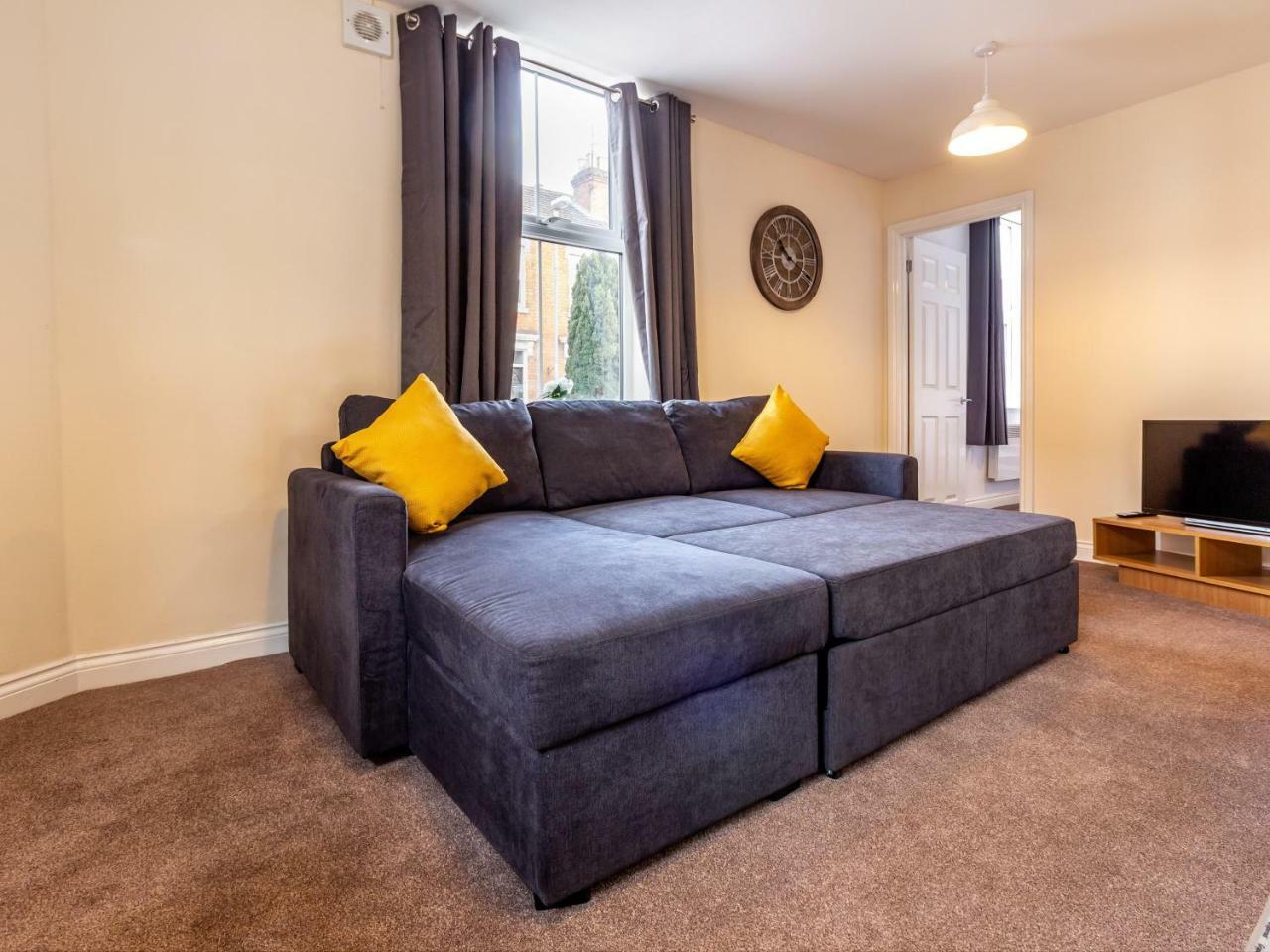 Northfield Street, Worcester City Centre - Guest Homes Dış mekan fotoğraf