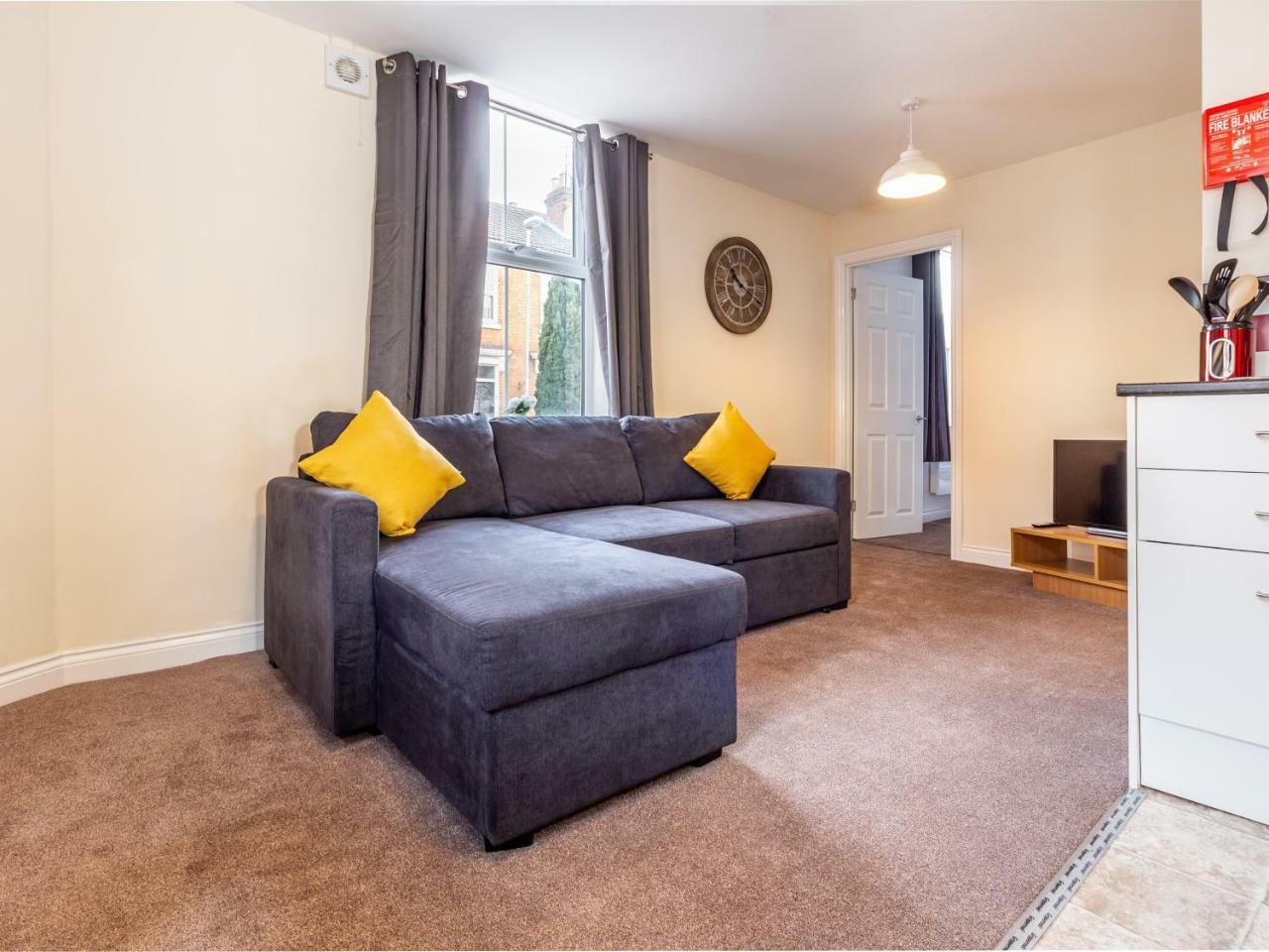 Northfield Street, Worcester City Centre - Guest Homes Dış mekan fotoğraf